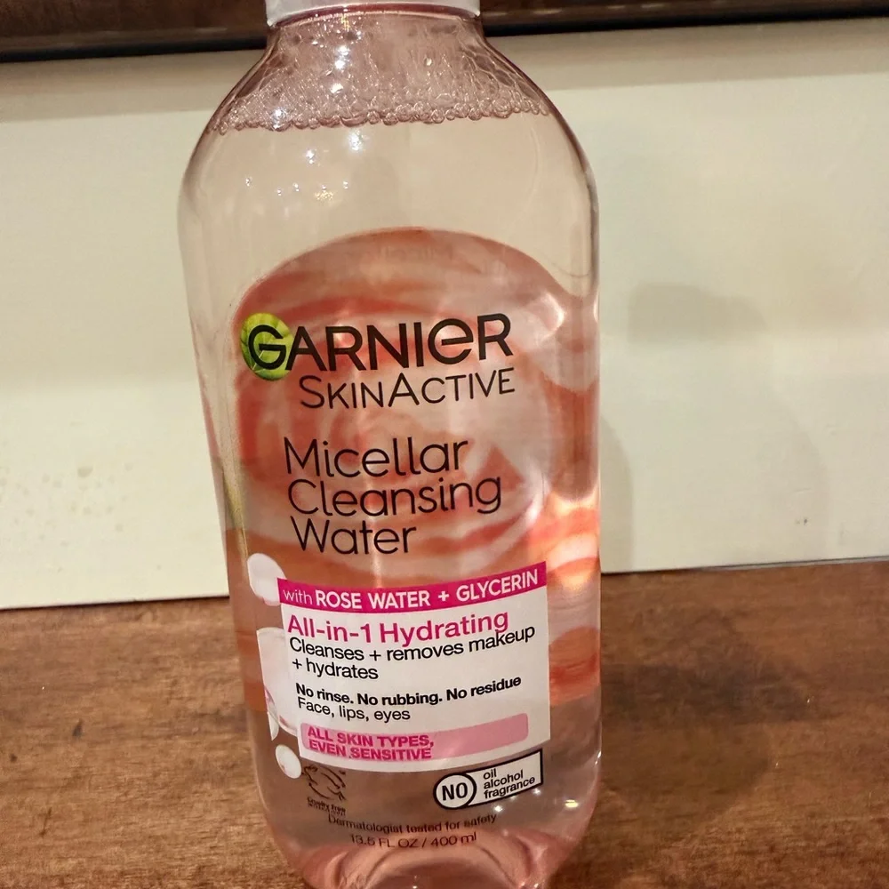 QNWT Garnier SkinActive Micellar Cleansing Water with Rose Water
